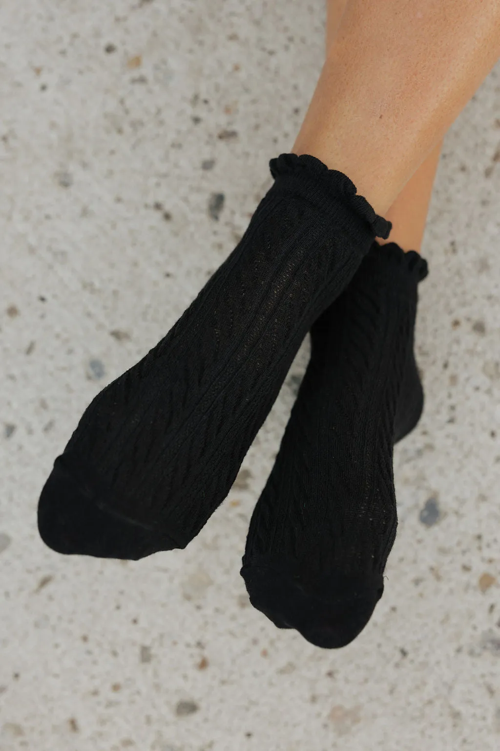 Cable Knit Twist Socks-Black