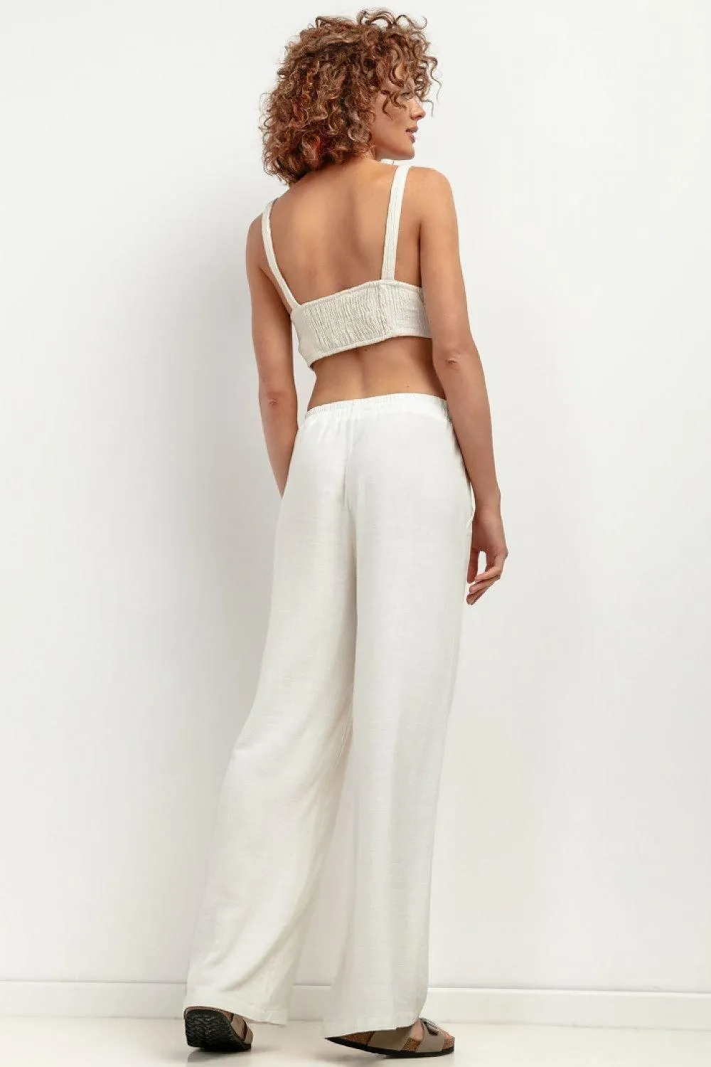 Chic Summer-Ready Wide-Leg Linen Pants for Modern Women