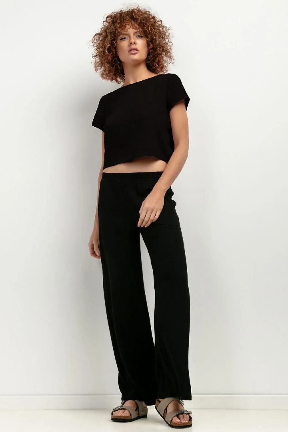 Chic Summer-Ready Wide-Leg Linen Pants for Modern Women